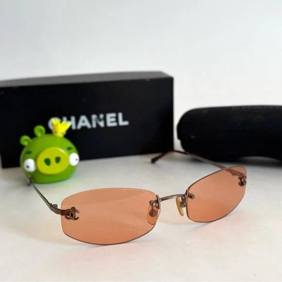 Chanel CC Logo Rimless Sunglasses - Picture 4 of 12